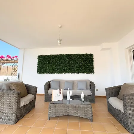 Amorio A Spacious Modern Getaway With A Private Heated Pool & Sea Views