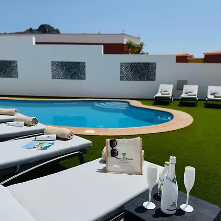Amorio A Spacious Modern Getaway With A Private Heated Pool & Sea Views Costa Adeje (Tenerife)
