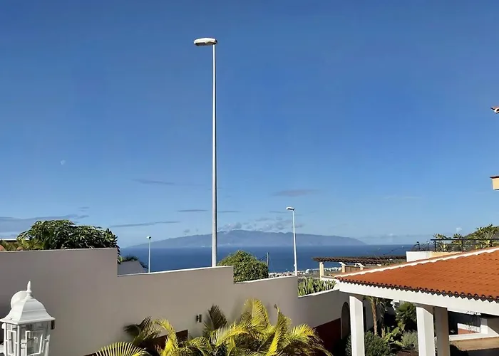 Amorio A Spacious Modern Getaway With A Private Heated Pool & Sea Views Villa